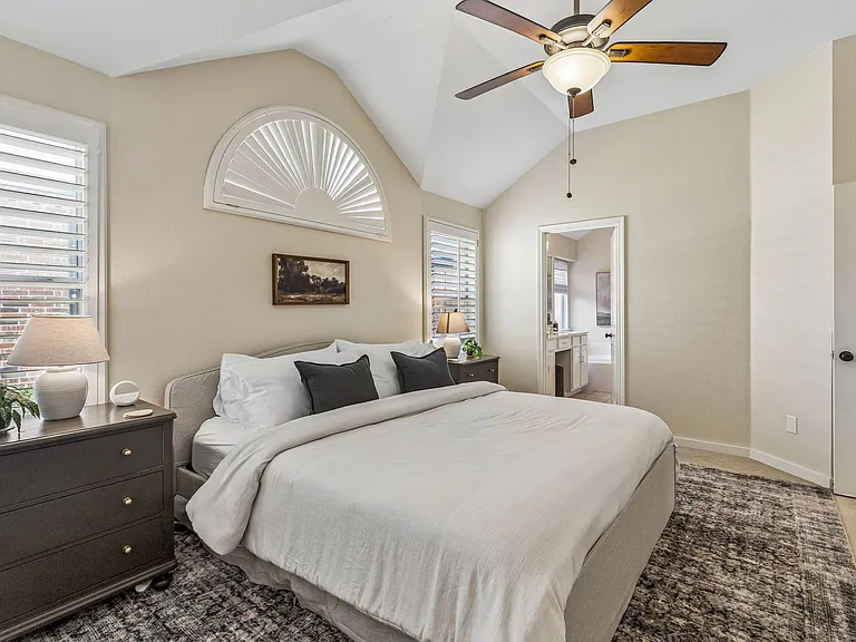 4605 Forest Park Rd — Photo 14