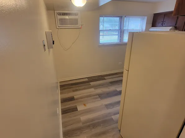 Dixon Street, 7222 Dixon St #104, Forest Park, IL 60130