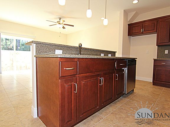 4th image of 1271 Sharif Dr
