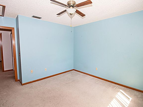 3rd image of 3 Moultrie Creek Cir