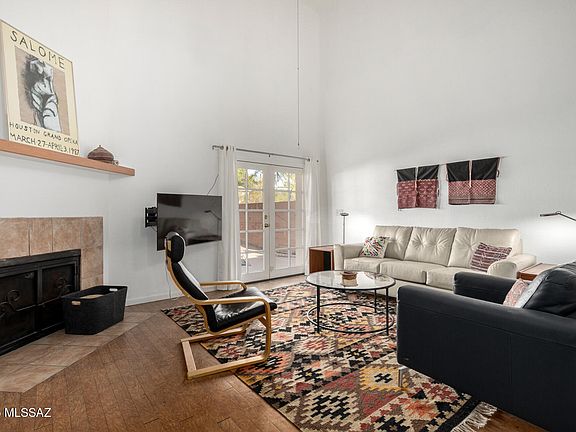 5th image of 2106 N Calle De La Cienega