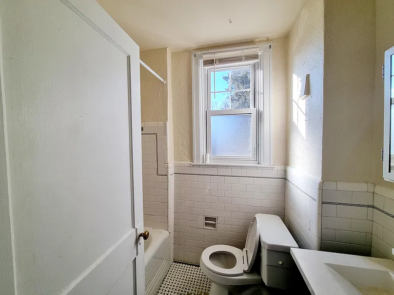 7845 Montgomery Ave #7 — Photo 14