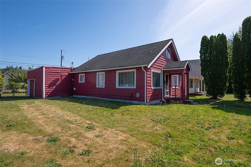 2nd image of 3101 Sumner Avenue