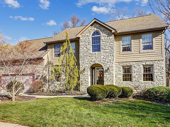 2nd image of 872 Wedgewood Dr