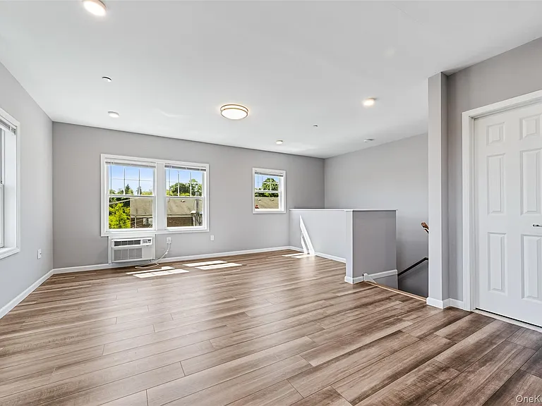 108 N Kensico Ave #5A — Photo 4