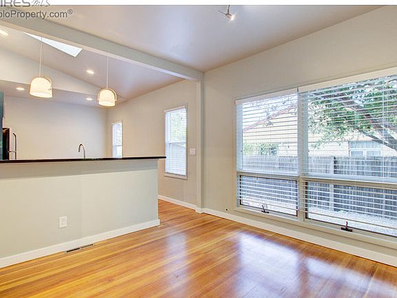 5th image of 2269 Mariposa Ave