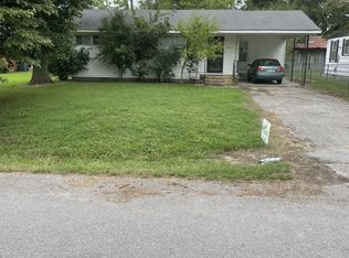 309 E Broughton St, Lilbourn, MO 63862