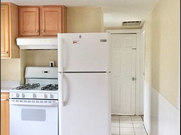 2nd image of 42-44 Brighton St #3