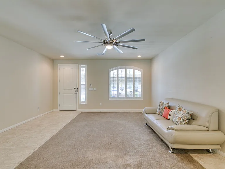 9766 Cadence Creek Ct — Photo 8