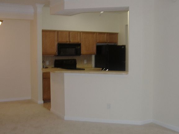 OPEN KITCHEN