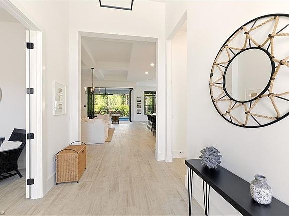 3rd image of 16265 Verilyn CIR