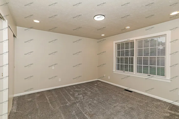 891 Clearfield Ln — Photo 9