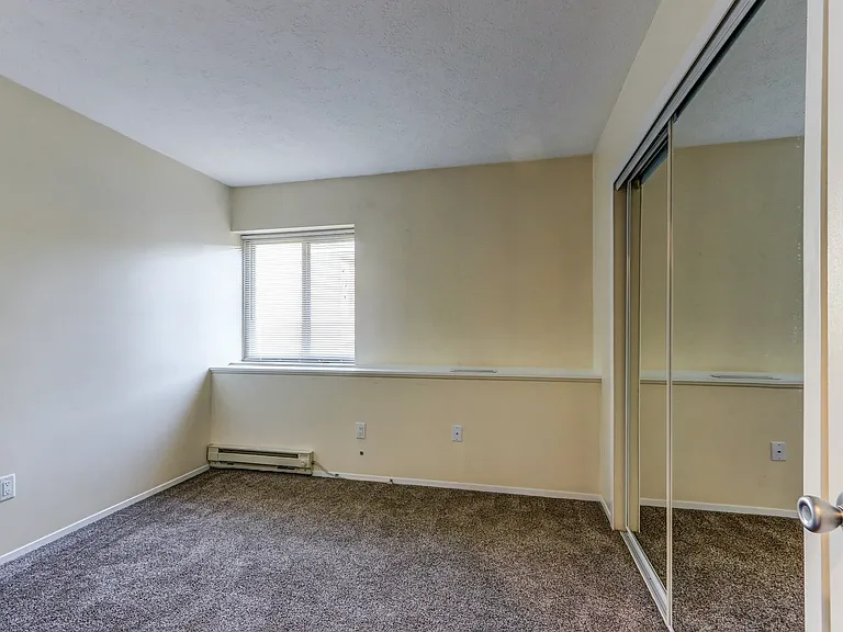 Royalwood Apartments — Photo 11
