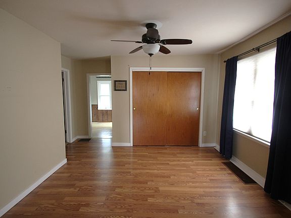 4th image of 241 N Jefferson St