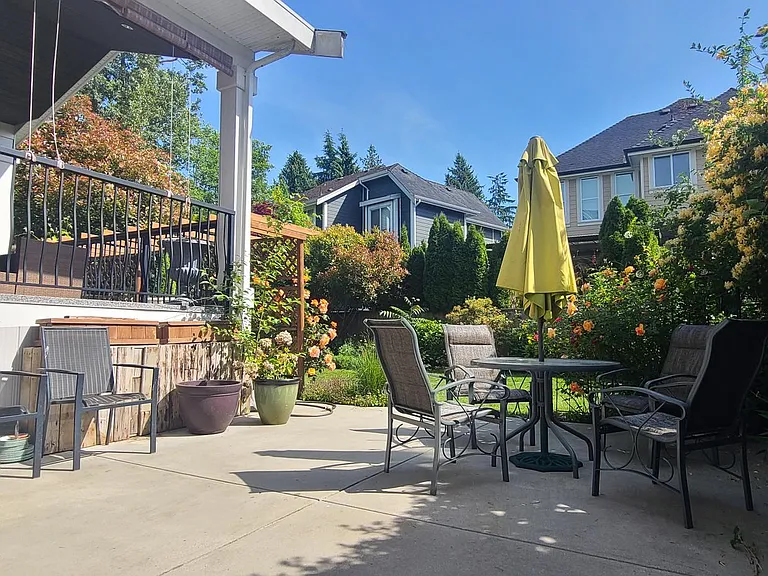 17136 3a Ave — Photo 2
