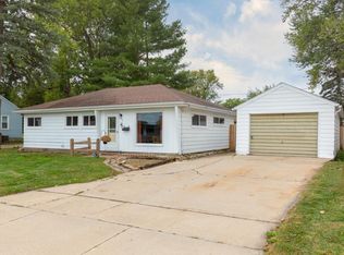 640 Maxwell St, Waterloo, IA 50701