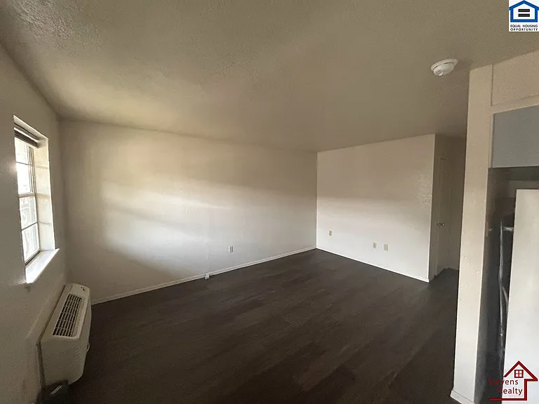 Amber Apartments — Photo 38