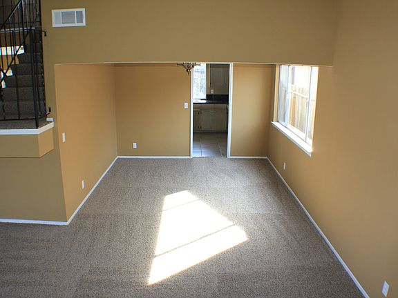 3rd image of 2624 Stanfield Dr