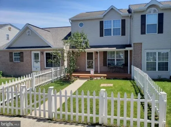 36 Tory Cir, Enola, PA 17025