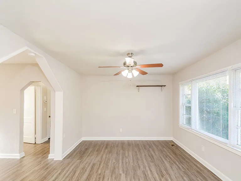 59299_017_living_room_13233763.jpg