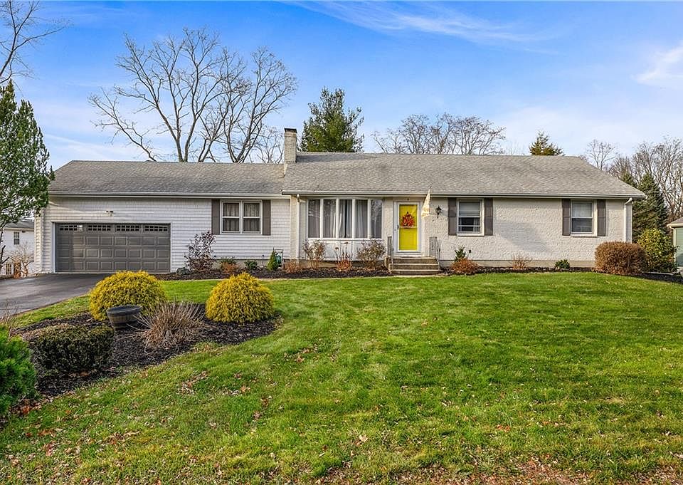 1st image of 4 Pasquale Dr