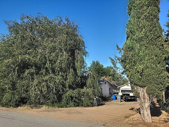 2nd image of 1080 California St