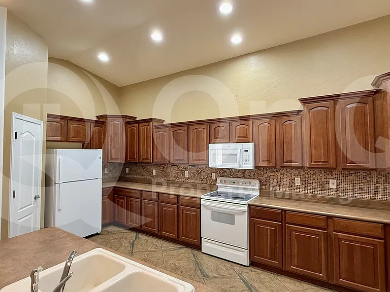 4631 E Buckboard Ct — Photo 4