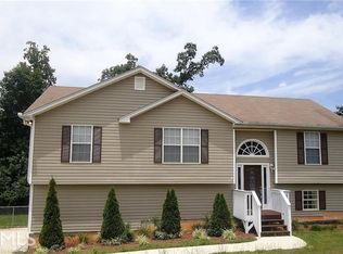 95 Rustin Dr, Dallas, GA 30157