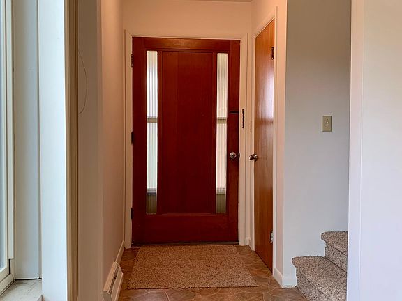2nd image of 2099 Fabian Dr APT 4