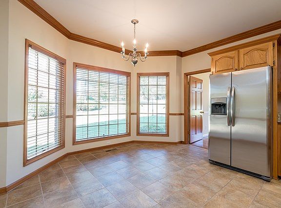 4th image of 1680 Saint Andrews Dr