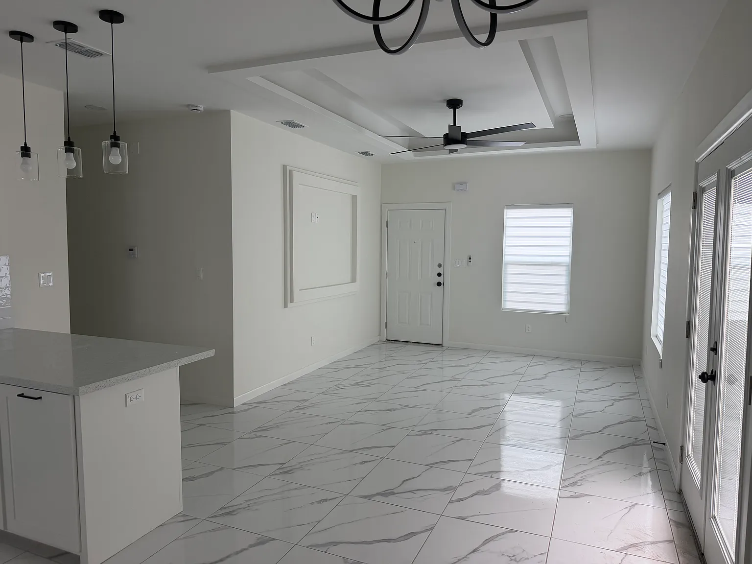 3 bed, 1116 sqft, $1,380 — Photo 2