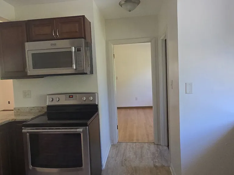 2315 S Lombardy Ln — Photo 8