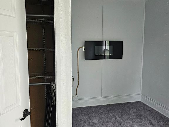 5th image of 230 Parkdale Ave Unit 2