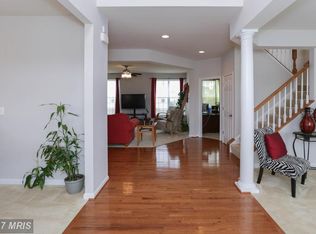 10264 Shadowmere Ct, White Plains, MD 20695