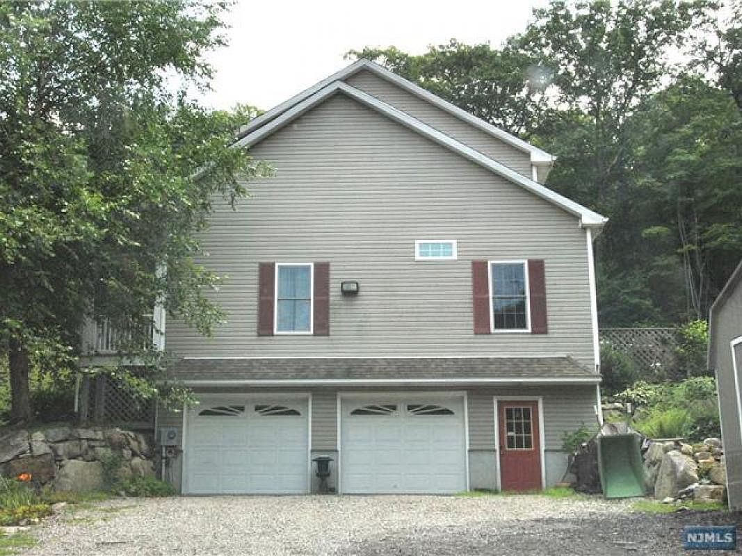 18 Split Rock Rd, Mahwah, NJ 07430 Zillow