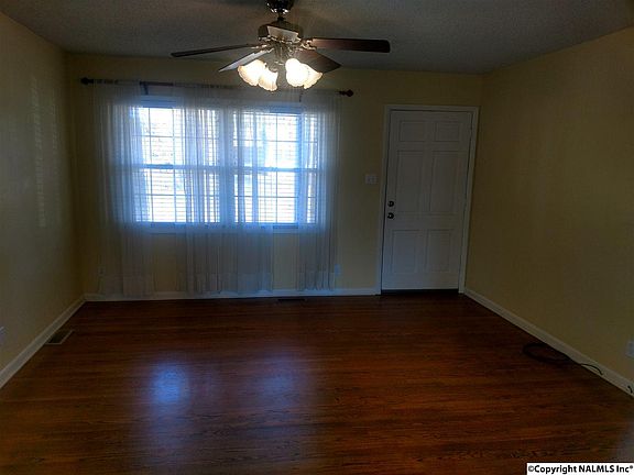 4th image of 11012 Crestfield Dr SE