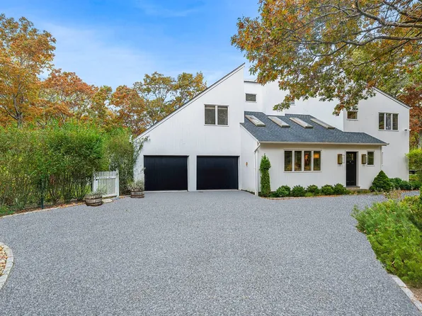2 Historical Ct, East Hampton, NY 11937