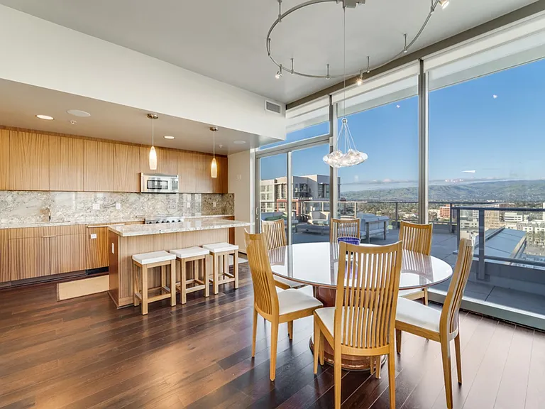 38 N Almaden Blvd #2023 — Photo 3