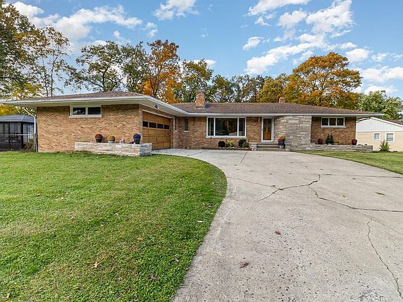 2nd image of 5450 Mary Ann Ln