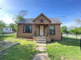 211 W Weaver Ave, Alvarado, TX 76009