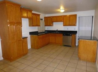 8407 Grape St, Los Angeles, CA 90001