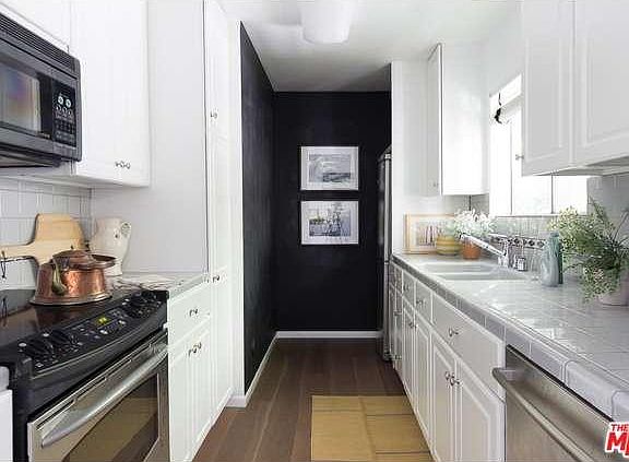 5th image of 8400 De Longpre Ave APT 213