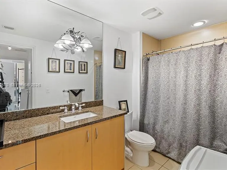 300 S Biscayne Blvd #T-2514 — Photo 13