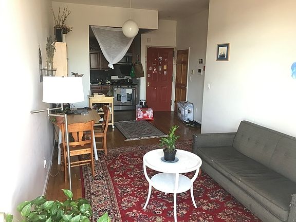 2nd image of 370 Menahan St #4R
