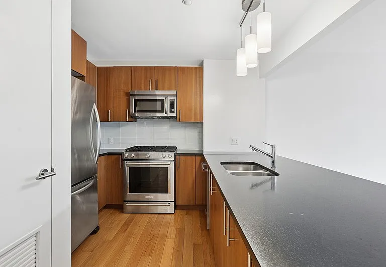 Elevate your living with Arbor's stunning kitchen, featuring sleek stainless steel appliances and contemporary finishes. Perfect for culinary enthusiasts and entertainers alike. Ready to transform your lifestyle? Inquire now!