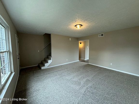 3rd image of 2626 Vonoa Dr