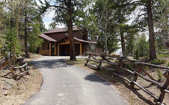3rd image of 428 Aspen Ln