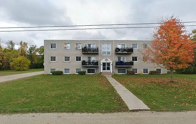 308 7th St — Photo 2