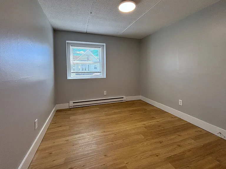 89 Woodrow Ave #6 — Photo 5