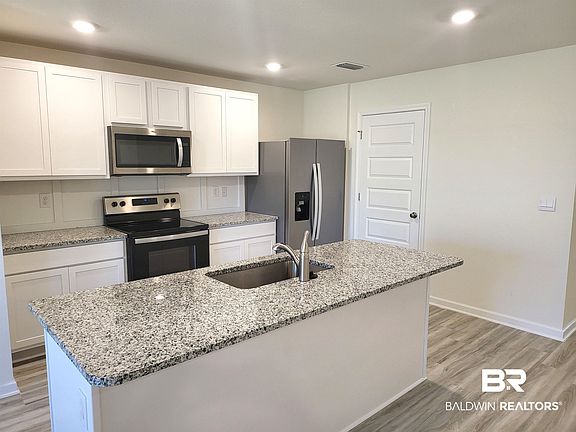 3rd image of 406 Preston Way